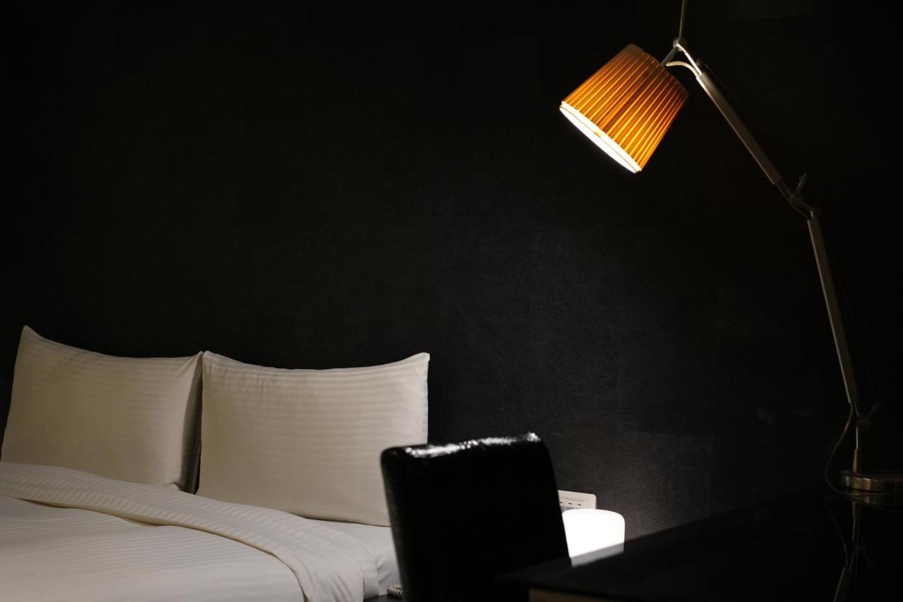Myhotels 14 The Top One Taipei Bagian luar foto