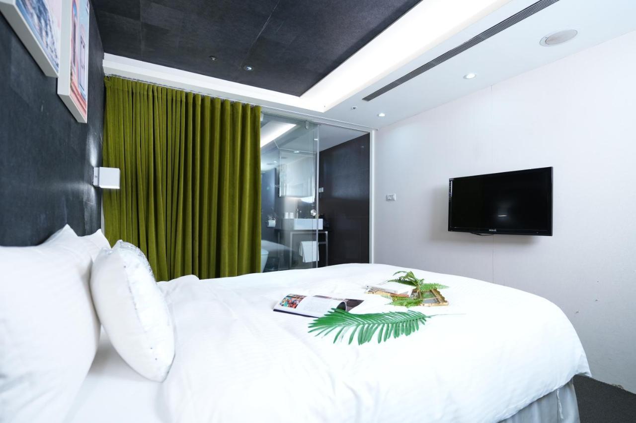 Myhotels 14 The Top One Taipei Bagian luar foto